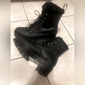 dr. martens leona faux fur platform boots | EUC